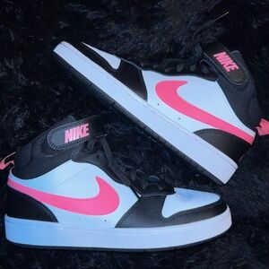 Nike Court Borough Mid 2